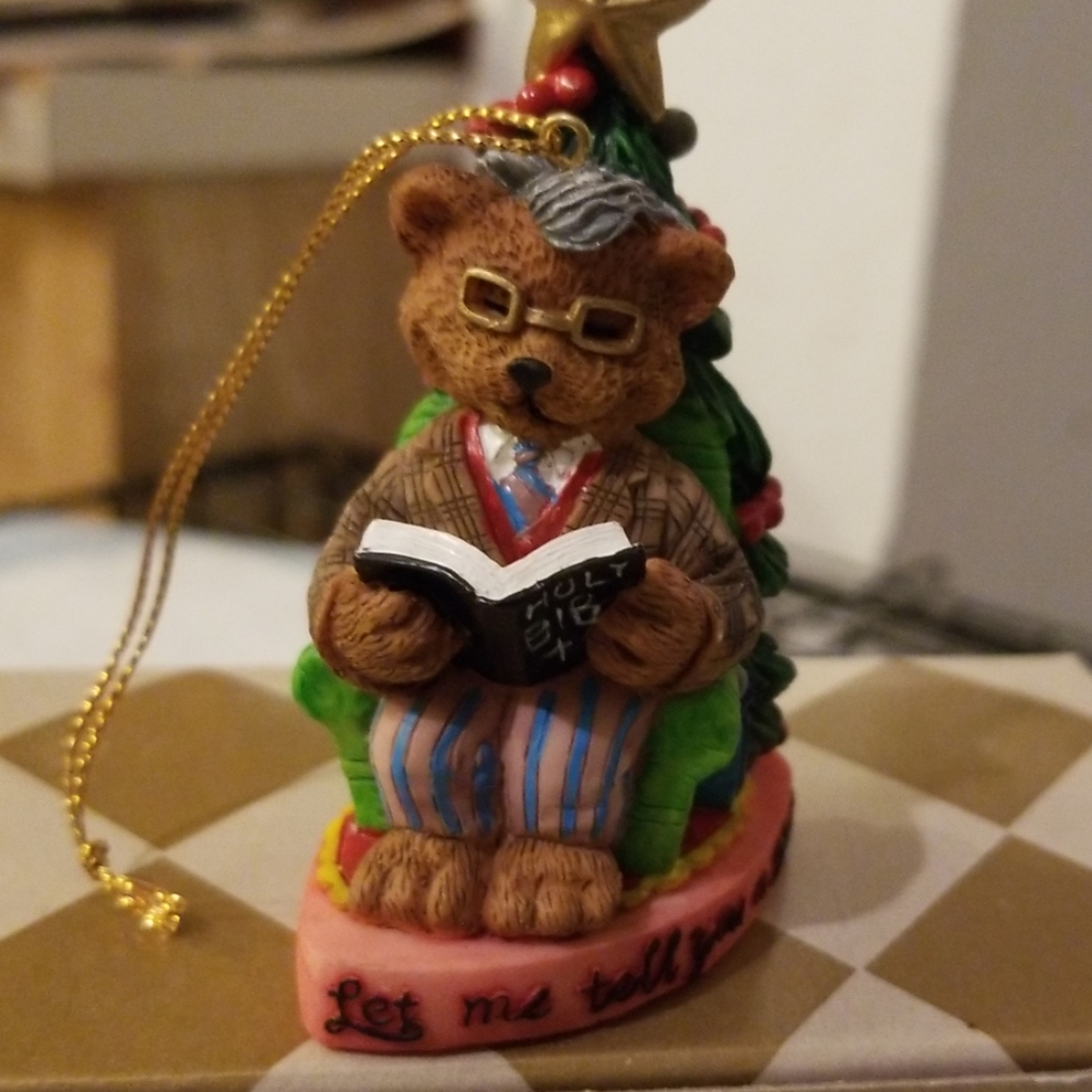 Paw Paw Chuck ornament